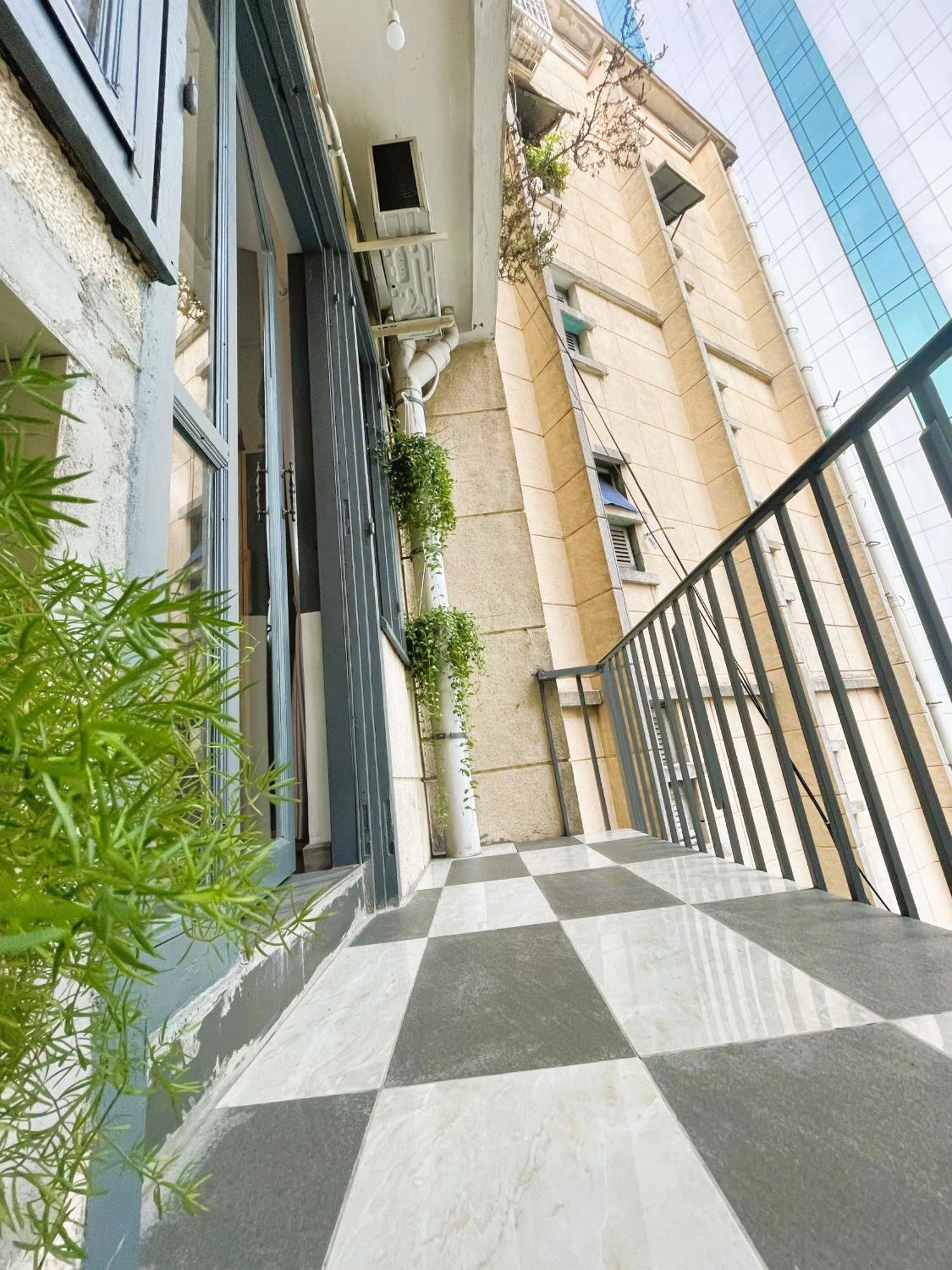 6Even Hotel - Have A Staycation In The Cafe Apartments Building Ho Şi Min Dış mekan fotoğraf