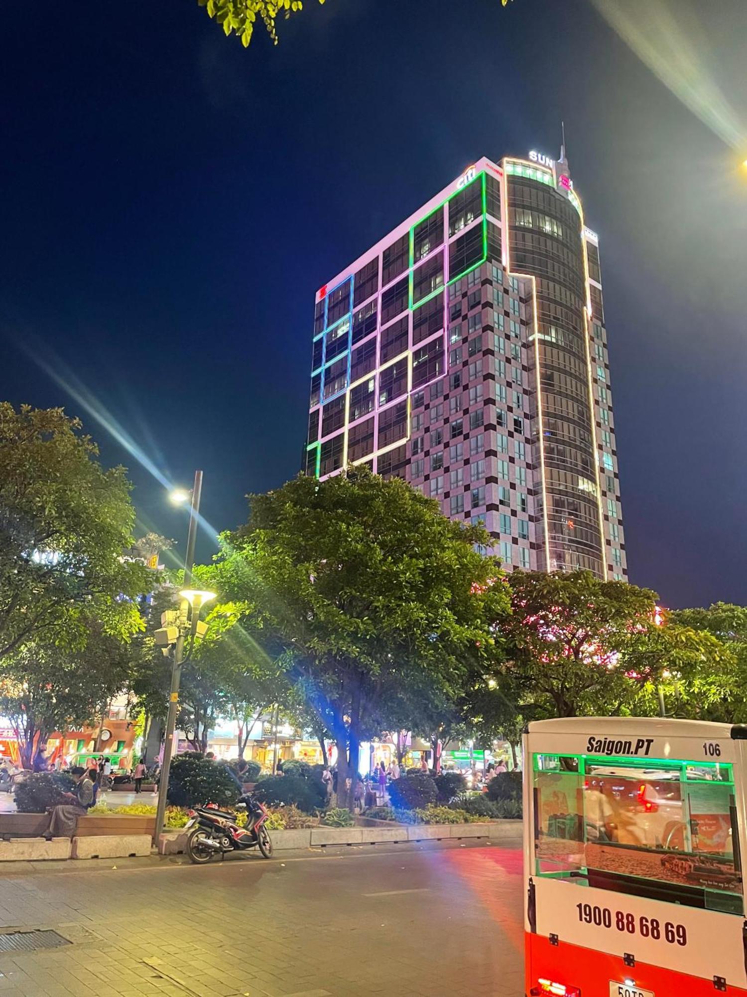 6Even Hotel - Have A Staycation In The Cafe Apartments Building Ho Şi Min Dış mekan fotoğraf